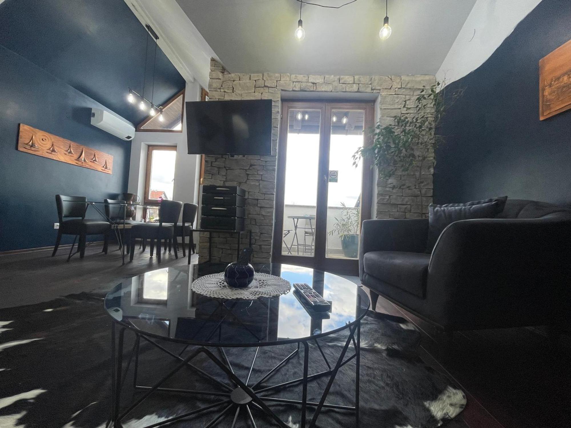 Vila Milka - Balkon - Besplatan Parking - Samostalna Prijava 卡尔洛瓦茨 外观 照片