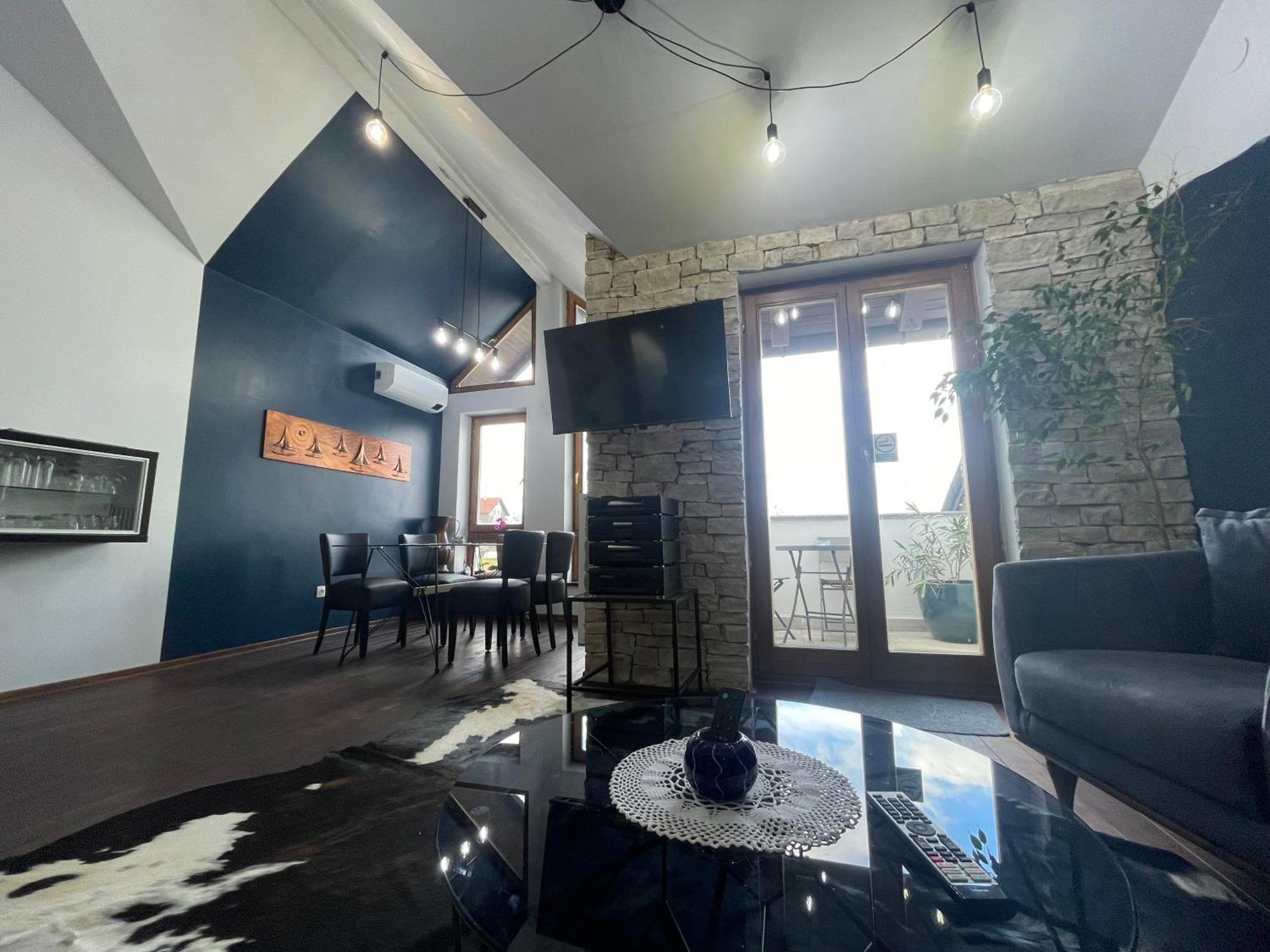 Vila Milka - Balkon - Besplatan Parking - Samostalna Prijava 卡尔洛瓦茨 外观 照片