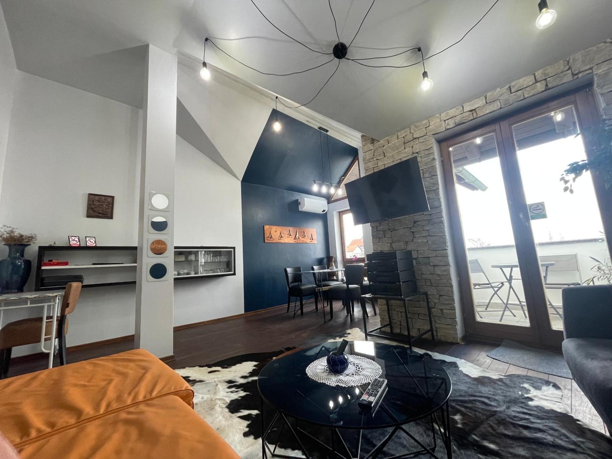 Vila Milka - Balkon - Besplatan Parking - Samostalna Prijava 卡尔洛瓦茨 外观 照片